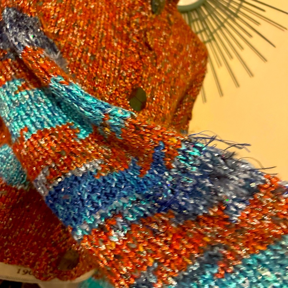 Hand made very heavy sweater with beautiful colors and artistic looking buttons. - Picture 4 of 8